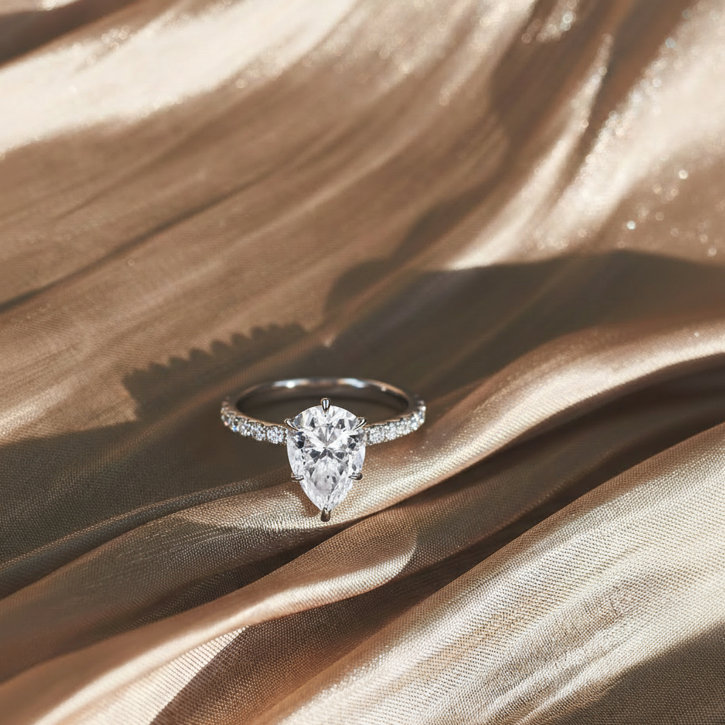 Elara Pear Pavé Ring