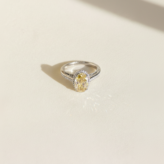 Gilded Oval Pavé Ring - Moissanite