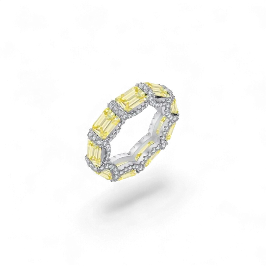 Anillo AVA & SSILAQUÉ de plata 925 con baño de rodio, adornado con gemas centrales amarillas rectangulares y diamantes blancos.