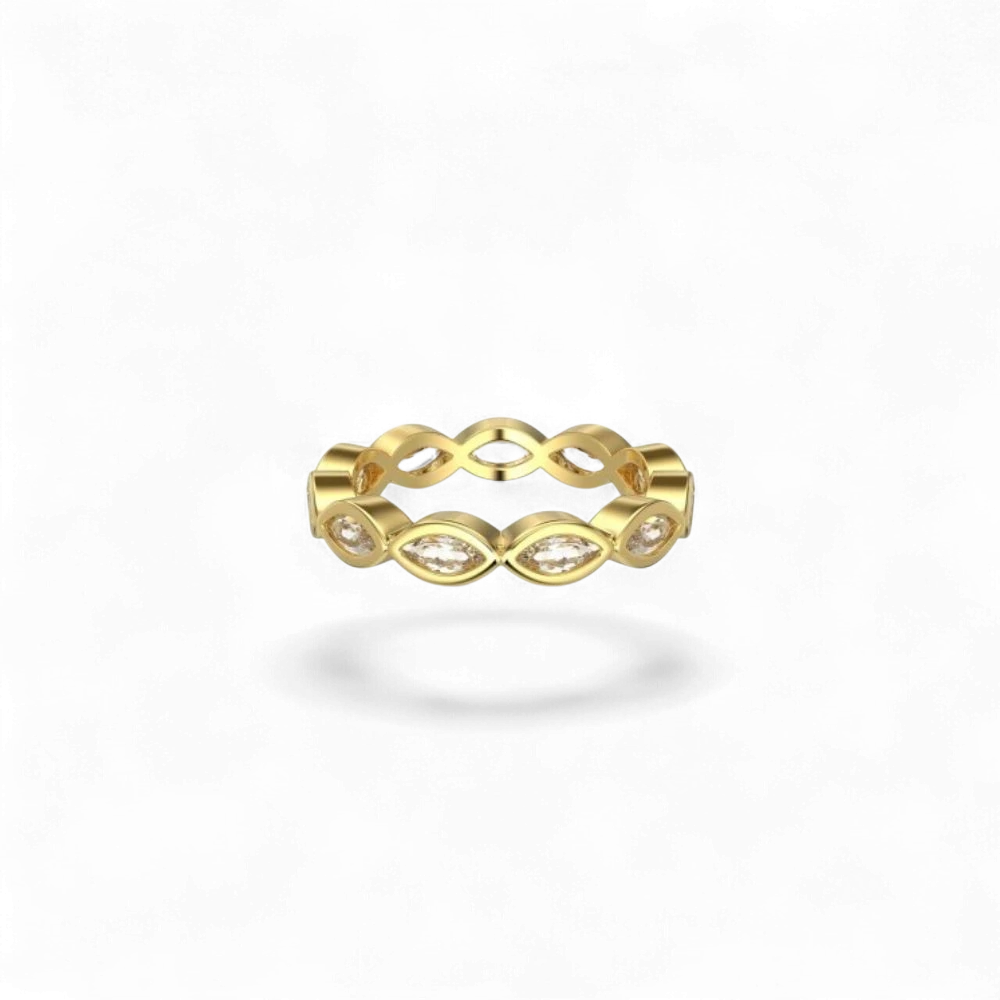 Anillo de plata 925 chapado en oro de AVA & SSILAQUÉ con circonitas cúbicas 5A en talla marquise.