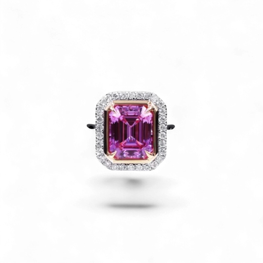 Anillo AVA & SSILAQUÉ de oro blanco de 14 quilates con zafiro de laboratorio morado esmeralda de 7,0 quilates y diamantes de laboratorio blancos.
