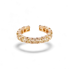 AVA & SSILAQUÉ Aurelius Asscher Band de oro amarillo de 14K con 17 moissanitas amarillas talla Asscher.