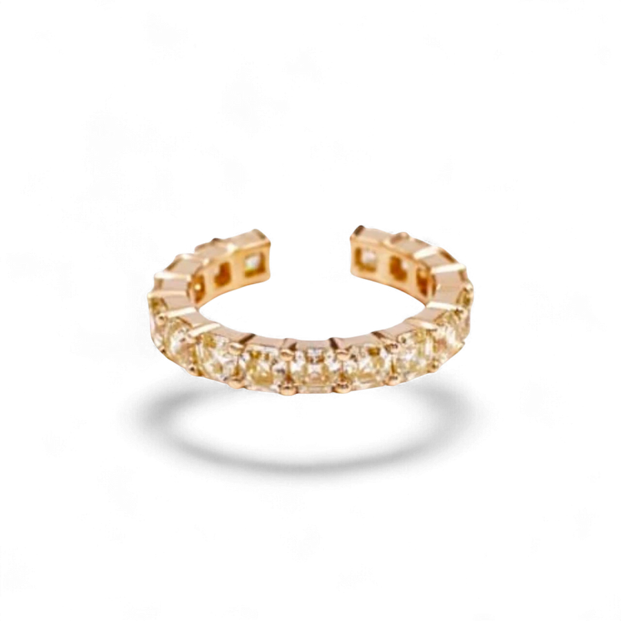 AVA & SSILAQUÉ Aurelius Asscher Band de oro amarillo de 14K con 17 moissanitas amarillas talla Asscher.